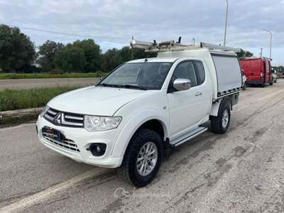 Mitsubishi L200 2.5 DI-D/136CV Club Cab Invite DPF Bianco usata Maruggio