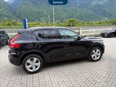 Volvo XC40 Xc40 2.0 b3 core auto Nero usata Bergamo