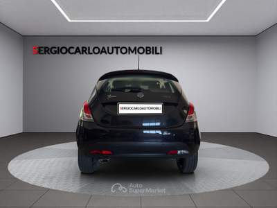 Lancia Ypsilon auto aziendale Nero usata Naso