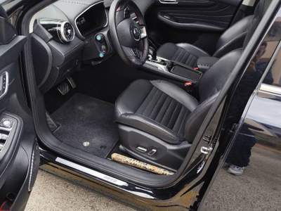 MG HS Mg hs automatico  Nero usata Sassari