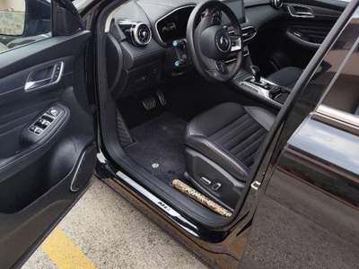 MG HS Mg hs automatico  Nero usata Sassari