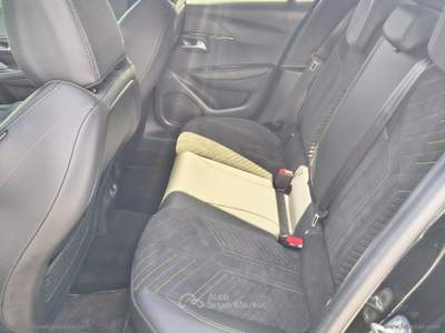Peugeot 208 208 Hybrid 136 e-DCS6 GT Nero usata Somma Vesuviana