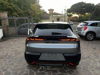 Alfa Romeo Junior Junior 1.2 ibrida Speciale 136cv edct6 Grigio usata Albano Laziale