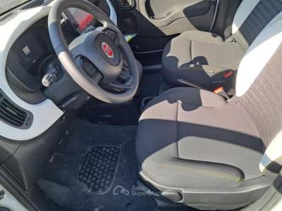 Fiat Panda Pandina 1.0 firefly hybrid 70cv Bianco usata Sant'Anastasia