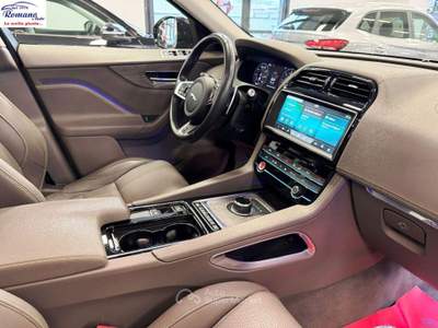 Jaguar F-Pace 2.0 D 180 CV AWD aut. R-Sport Grigio usata Sant'Anastasia