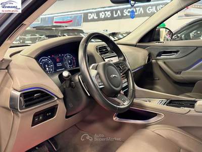 Jaguar F-Pace 2.0 D 180 CV AWD aut. R-Sport Grigio usata Sant'Anastasia