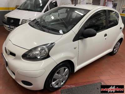 Toyota Aygo 12V VVT-i 5 porte Sol Connect Bianco usata Roma