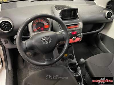 Toyota Aygo 12V VVT-i 5 porte Sol Connect Bianco usata Roma