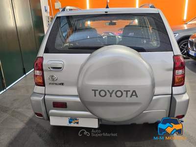 Toyota RAV4 RAV4 5p 2.0 d-4d 16v FL Argento usata Curno