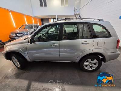 Toyota RAV4 RAV4 5p 2.0 d-4d 16v FL Argento usata Curno