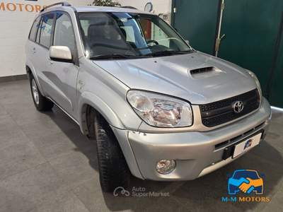 Toyota RAV4 RAV4 5p 2.0 d-4d 16v FL Argento usata Curno