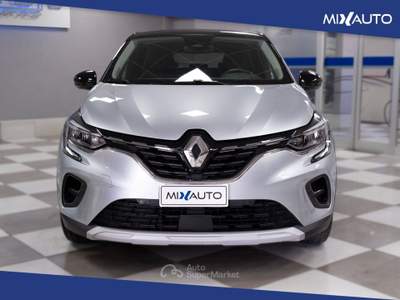 Renault Captur 1.6 E-Tech Full Hybrid Intens 145CV Auto Argento usata Latina