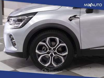 Renault Captur 1.6 E-Tech Full Hybrid Intens 145CV Auto Argento usata Latina