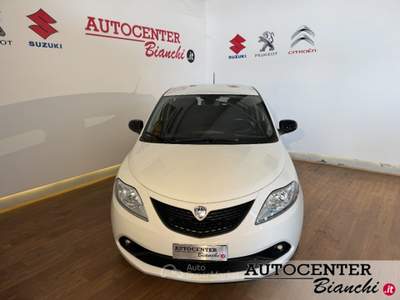 Lancia Ypsilon 1.0 firefly hybrid Gold s&amp;s 70cv Bianco usata Castelnovo ne' Monti