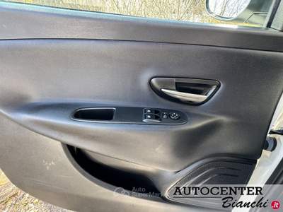 Lancia Ypsilon 1.0 firefly hybrid Gold s&amp;s 70cv Bianco usata Castelnovo ne' Monti
