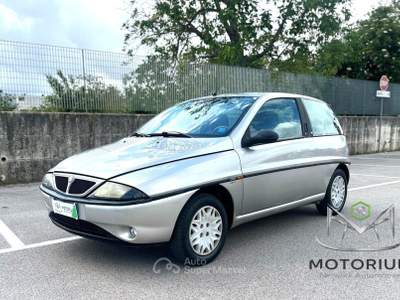 Lancia Ypsilon 1.1 cat Argento usata Pomigliano d'Arco