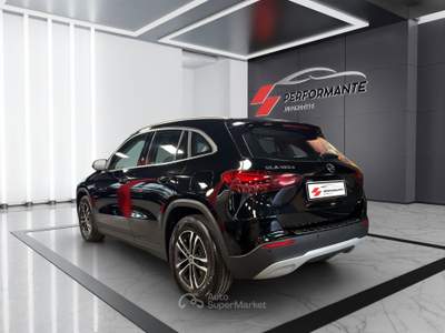 Mercedes-Benz GLA 180 d Advanced auto Nero usata Roma