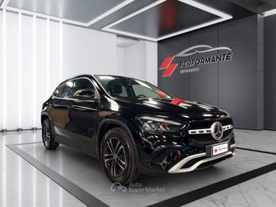 Mercedes-Benz GLA 180 d Advanced auto Nero usata Roma
