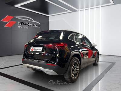 Mercedes-Benz GLA 180 d Advanced auto Nero usata Roma