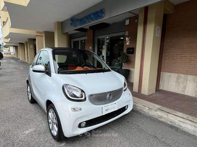 Smart ForTwo Fortwo 1.0 Passion 71cv twinamic *Promo SD 2026* Bianco usata Roma