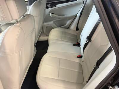 Porsche Macan 2.0 Nero usata Torino