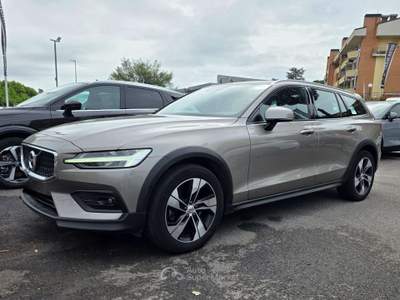 Volvo V60 Cross Country V60 Cross Country B4 (d) AWD automatico Plus Grigio usata Velletri