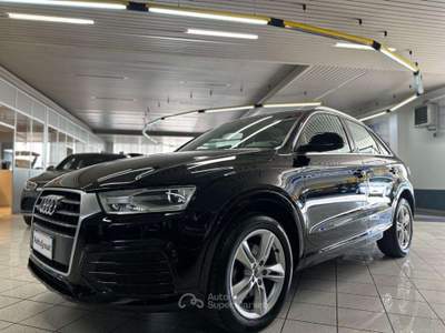 Audi Q3 2.0 TDI 150 CV quattro S tronic Sport TETTO APR. Nero usata Monza
