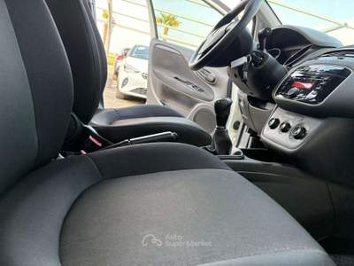 Fiat Punto EASY 1.3 MJT II 95 CV 5p. 5 posti Bianco usata Bagnaria Arsa