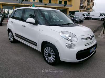 Fiat 500L 500 L 1.3 M-JET 85CV E5 POP STAR Bianco usata Giugliano in Campania
