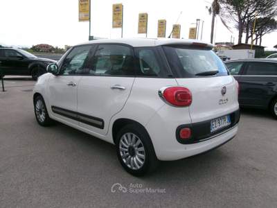 Fiat 500L 500 L 1.3 M-JET 85CV E5 POP STAR Bianco usata Giugliano in Campania
