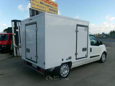Fiat Doblò DOBLO 1.6 MULTIJET 120CV E6D FRIGO ATP FRCX -20° 03/29 Bianco usata Giugliano in Campania