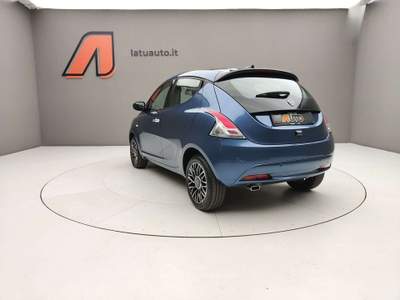 Lancia Ypsilon 1.0 70CV HYBRID PLATINO Blu/Azzurro usata Voghera
