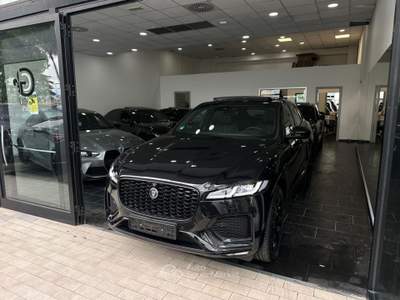 Jaguar F-Pace SE R-Dynamic AWD Navi Tetto C21 BlackPack RDynamic Nero usata Campi Bisenzio