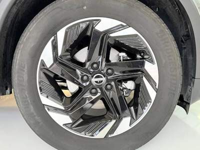 Nissan Qashqai 1.3 mhev N-Connecta 2wd 140cv Grigio usata Ponte San Nicolò