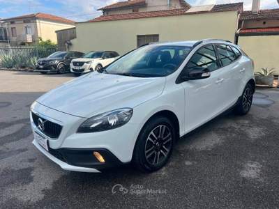 Volvo V40 Cross Country V40 c.country 2.0 D2 Bianco usata Agliana