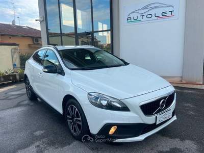 Volvo V40 Cross Country V40 c.country 2.0 D2 Bianco usata Agliana