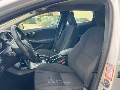 Volvo V40 Cross Country V40 c.country 2.0 D2 Bianco usata Agliana