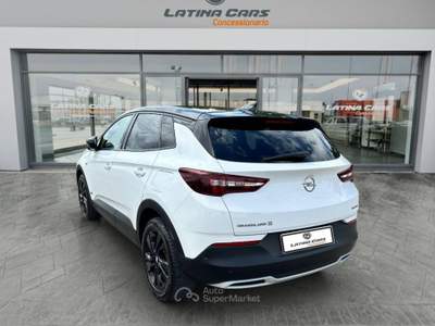 Opel Grandland X 1.6 phev Design Line AUTOMATICA e TELECAM Bianco usata Latina