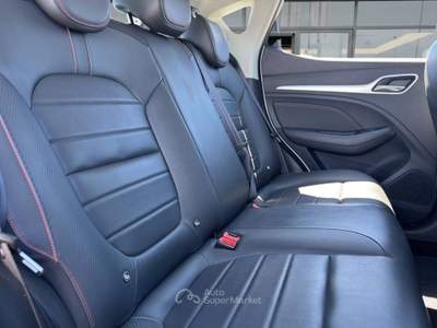 MG ZS 1.5 Classic  Luxury con Telecam e CarPlay Bianco usata Latina