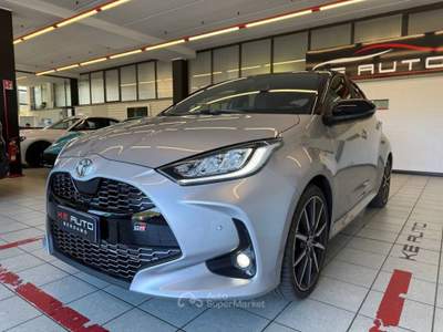 Toyota Yaris 1.5h 130 GR Sport Grigio usata Mozzo