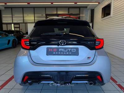 Toyota Yaris 1.5h 130 GR Sport Grigio usata Mozzo