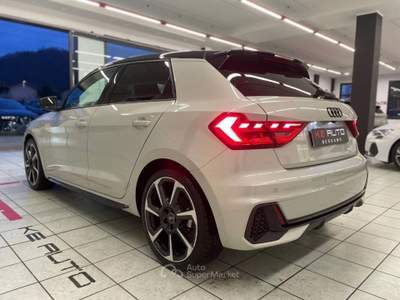Audi A1 30 1.0 tfsi Identity Black 116cv s-tronic Oro usata Mozzo