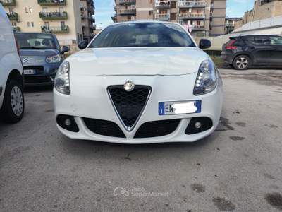Alfa Romeo Giulietta Giulietta 1.6 JTDm 105 cv. Bianco usata Terlizzi