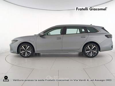 Volkswagen Passat 1.5 tsi ehybrid business 204cv dsg Argento usata Assago
