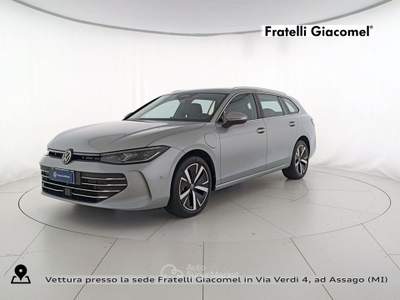 Volkswagen Passat 1.5 tsi ehybrid business 204cv dsg Argento usata Assago
