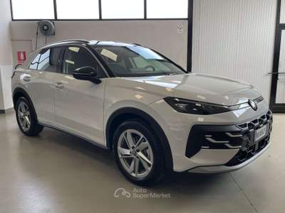 Volkswagen T-Roc 1.5 eTSI Life ACT 115CV DSG Bianco usata Leno