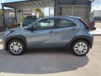 Toyota Aygo X 1.0B (72 CV) Trend Blu/Azzurro usata Cercola