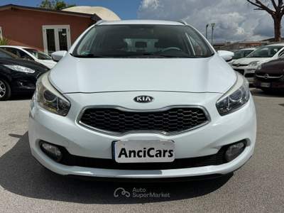 Kia Cee'd Ceed SW 1.6 crdi Cool 110cv Bianco usata San Giuseppe Vesuviano