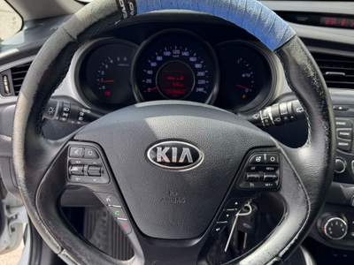 Kia Cee'd Ceed SW 1.6 crdi Cool 110cv Bianco usata San Giuseppe Vesuviano
