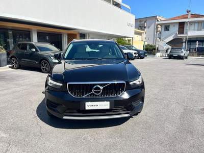 Volvo XC40 XC40 D3 AWD Momentum Pro Nero usata Rimini